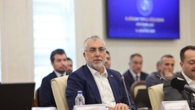 Vedat Işıkhan: 8. Dönem Toplu Sözleşme görüşmeleri bugün de sürdü