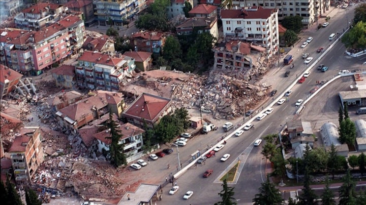 Tam 26 yıl geride kaldı: 17 Ağustos Marmara Depremi’nin acıları hala taze