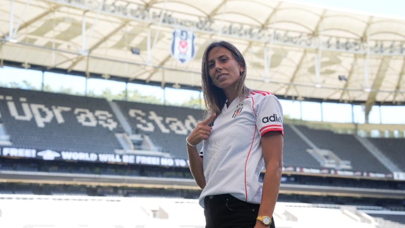Evdokia Popadinova resmen Beşiktaş'ta