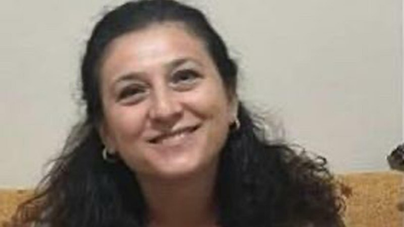 Aydın'da kapısı açık minibüsten düşen ebe hayatını kaybetti