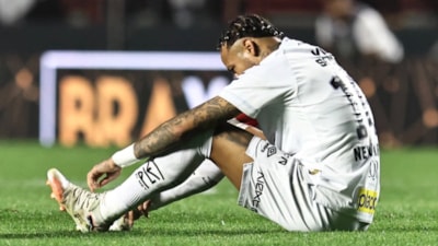 Neymar kariyerinin en ağır yenilgisini aldı: Gözyaşlarına boğuldu