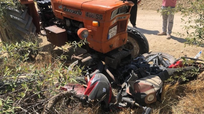 Malatya'da traktörle çapışan motosikletli genç hayatını kaybetti