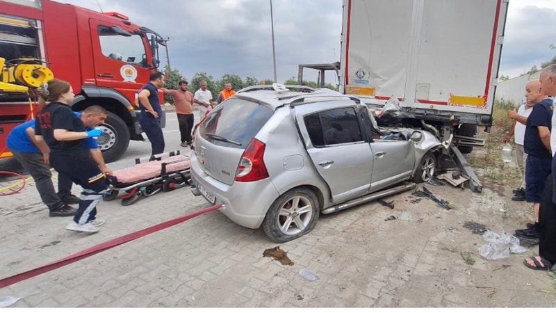 Samsun’da otomobil, tıra arkadan çarptı 1 ölü 3 yaralı