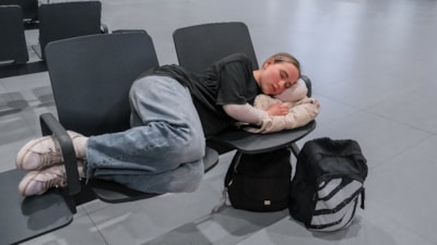 Seyahat etmek korkulu rüya olmasın: Jet lag etkisini azaltan 3 yöntem