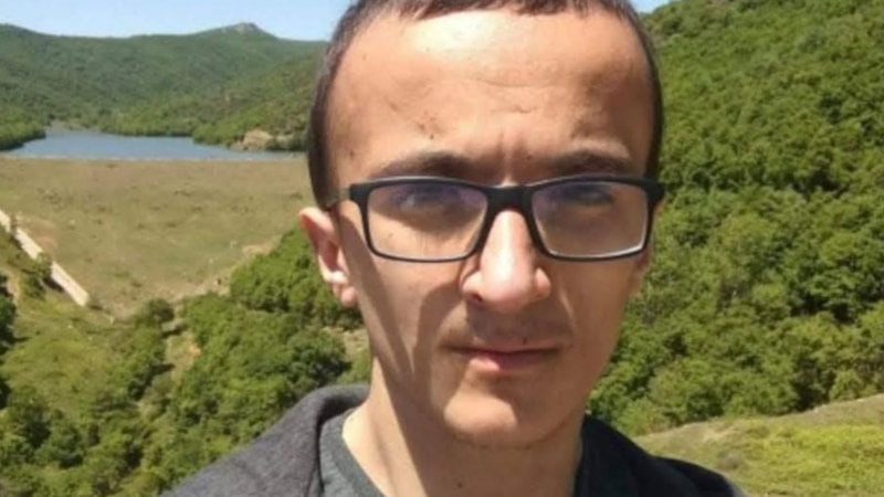 Bursa'da başı çekyatın altına sıkışan genç ölü bulundu