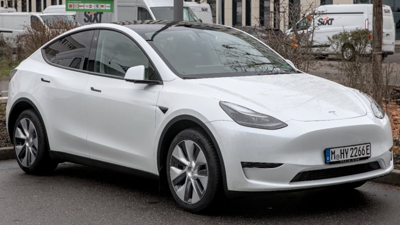 Tartışmalı sinyal kolu Tesla modellerine geri geldi: Ayrı olarak satılacak