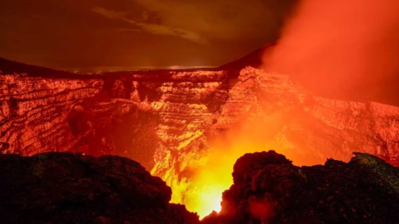 Doğanın en ihtişamlı hali: Lav akışlarının izlenebileceği 8 yer