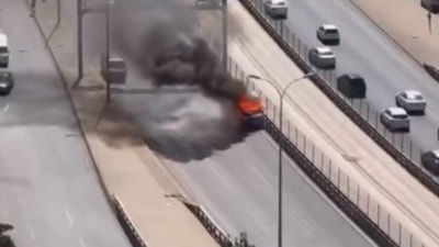 Esenyurt E-5’te kamyonet yangını