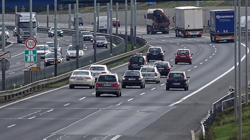 Çekya’da sınırlar değişti: Sürücüler dikkat! Otoyollarda hız sınırı…