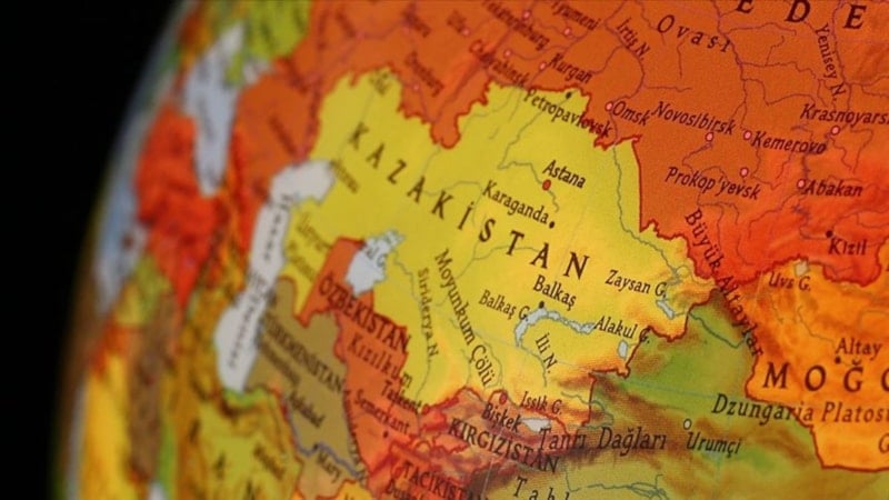 Kazakistan'da uçaklara lazer tutanlara 10 yıl hapis cezası