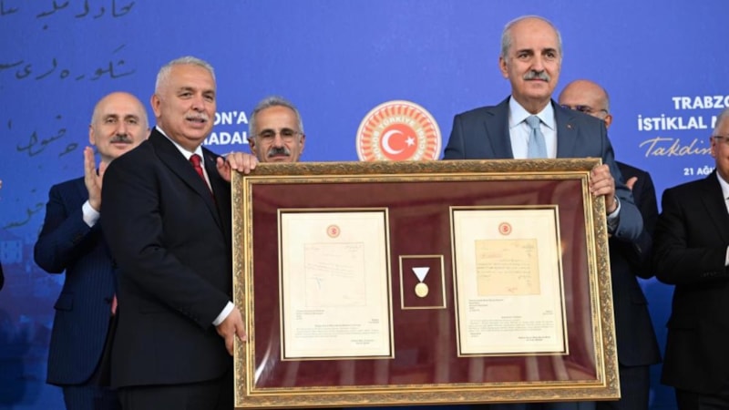 TBMM'de Trabzon'a İstiklal Madalyası törenle verildi