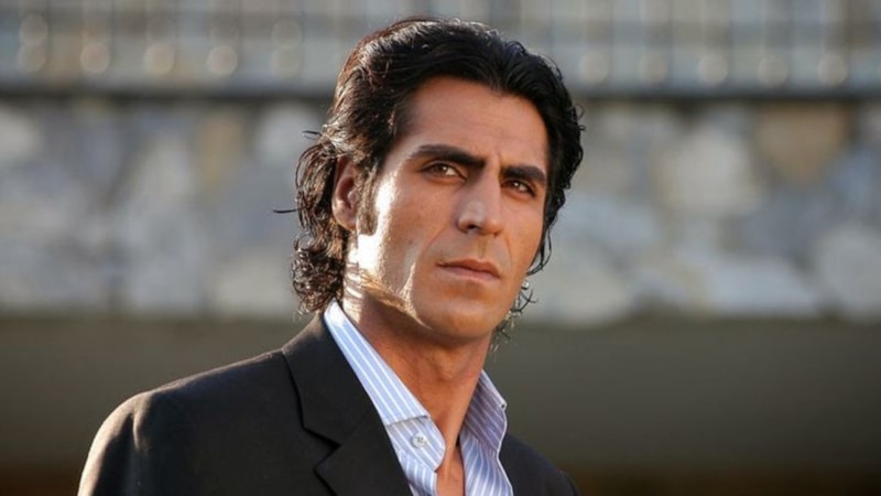 Kurtlar Vadisi'nin Abdülhey'inden mutlu aile pozu geldi! İşte beğeni toplayan o kare...