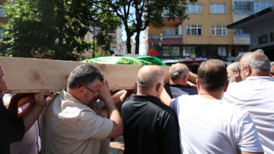 Artvin'de vefat eden imamın cenaze namazı, görev yeri Rize'de kılındı