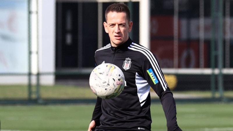 Amir Hadziahmetovic, Hull City'nin teklifini kabul etti