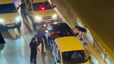 Edirne'de takiple durdurulan otomobilde 6 kaçak göçmen yakalandı