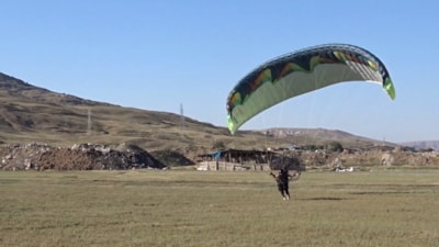 Merakla paraşütçü oldular: Çankırı'nın 'uçan adamları'
