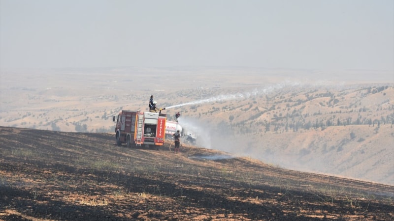 Kırıkkale'de tarlada çıkan örtü yangınında son durum