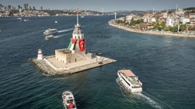 İstanbul Boğazı'nda Gazze'yi selamlama etkinliği