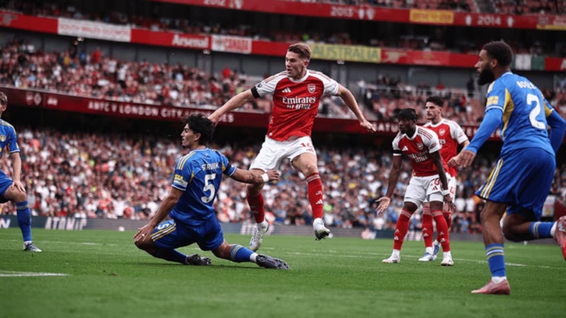 Arsenal, Leeds United'a şans tanımadı