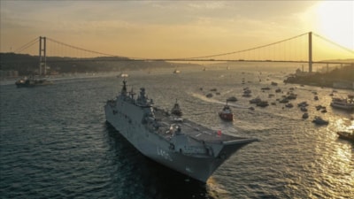 İstanbul Boğazı'nda milli gurur:  