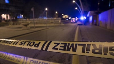 Bursa'da eğlencede ‘Silah kullanmayın’ diyen muhtara kızıp tüfeğini almaya çalışanı öldürdü