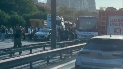 TEM Otoyolu'nda zincirleme kaza: 1 ölü, 21 yaralı