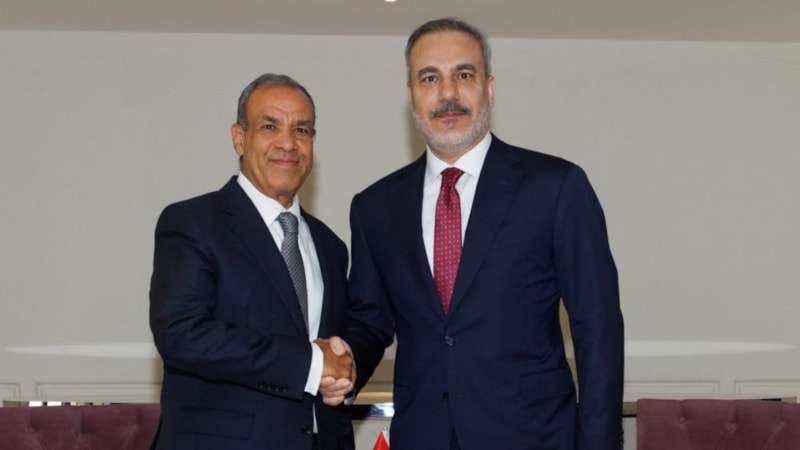 Hakan Fidan, Suudi Arabistan’da Mısırlı mevkidaşı Abdellaty ile görüştü