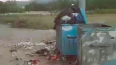 Pamukkale’de toplanmayan çöpler tepki çekti