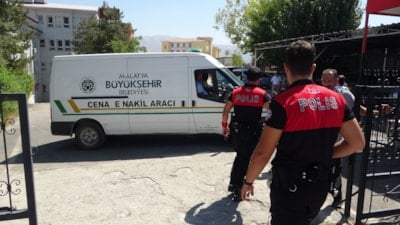 Malatya'da feci kaza: Operatör iş makinesinin altında kalarak can verdi