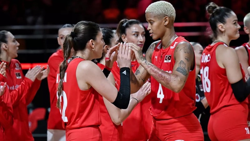 Türkiye - Kanada voleybol maçı ne zaman? Filenin Sultanları 3. grup maçı...