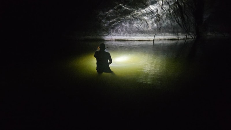Bursa'da çaya düşen kızını kurtarmak isteyen baba can verdi