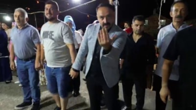 Giresun'da düğünde 'drone'a para takarken elinden oluyordu