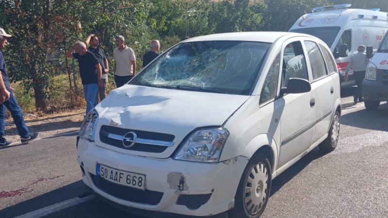 Kahramanmaraş'ta cenazeye gidenlere otomobil çarptı: 1 ölü 4 yaralı