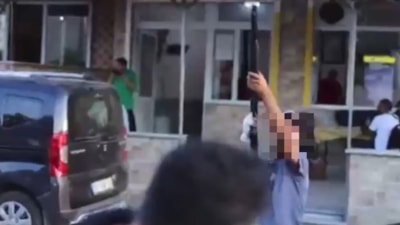 Tekirdağ'da sokak röportajı sırasında havaya ateş açan çocuk yakalandı