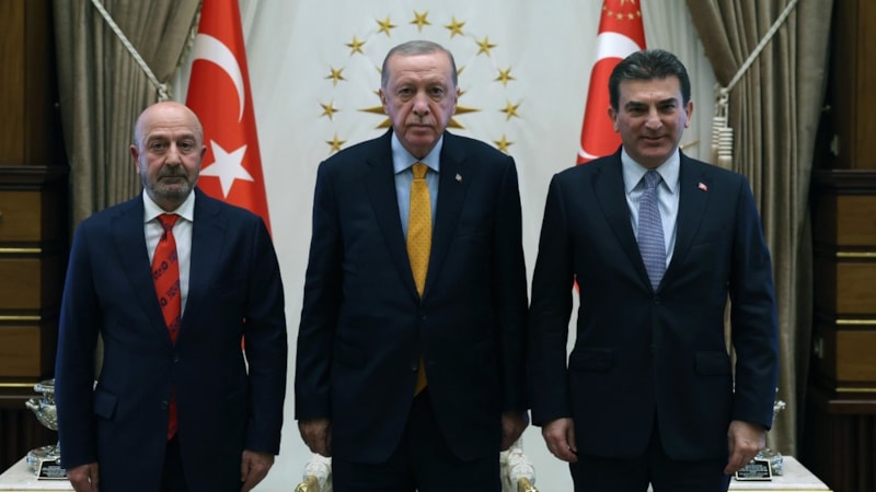 Cumhurbaşkanı Erdoğan, Zekai Aksakallı ve Murat Yalçıntaş'ı kabul etti