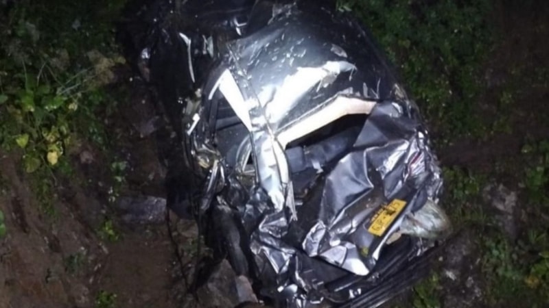 Giresun'da otomobil uçuruma yuvarlandı: 3 ölü, 1 yaralı