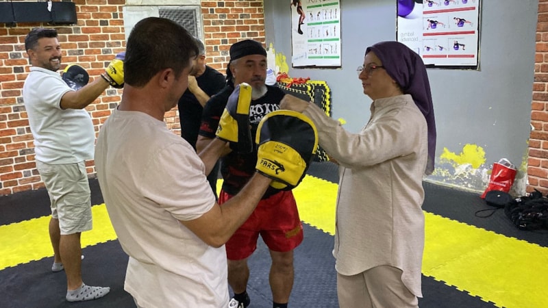 Eskişehir'de çocuklarıyla antrenmana katılan ailelerin zor anları