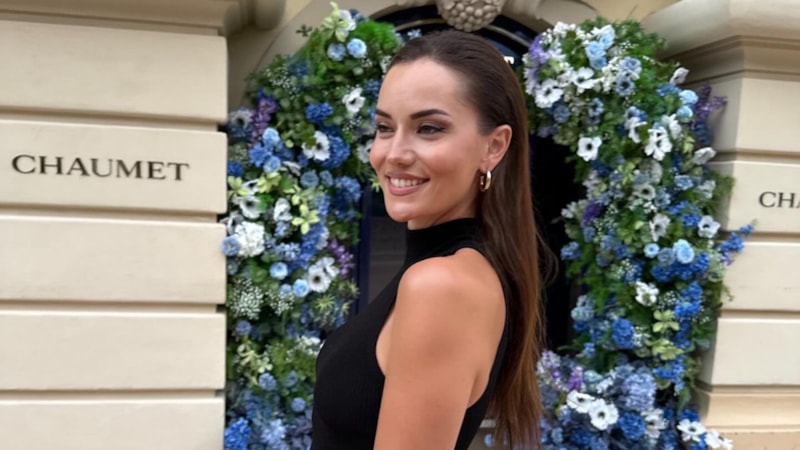 Fahriye Evcen ve Burak Özçivit'in oğulları Karan 1. sınıf öğrencisi oldu