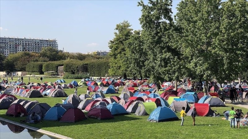 Fransa'daki evsiz çocukların sayısında dikkat çeken artış