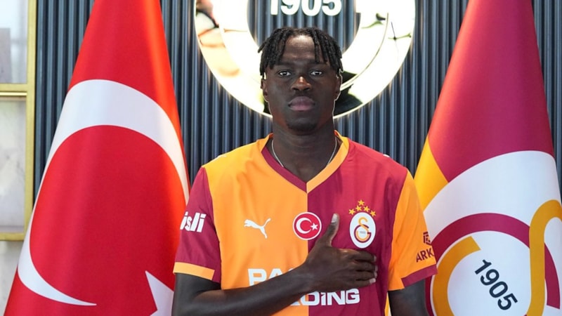 Wilfried Singo, Galatasaray tarihindeki 212. yabancı futbolcu oldu