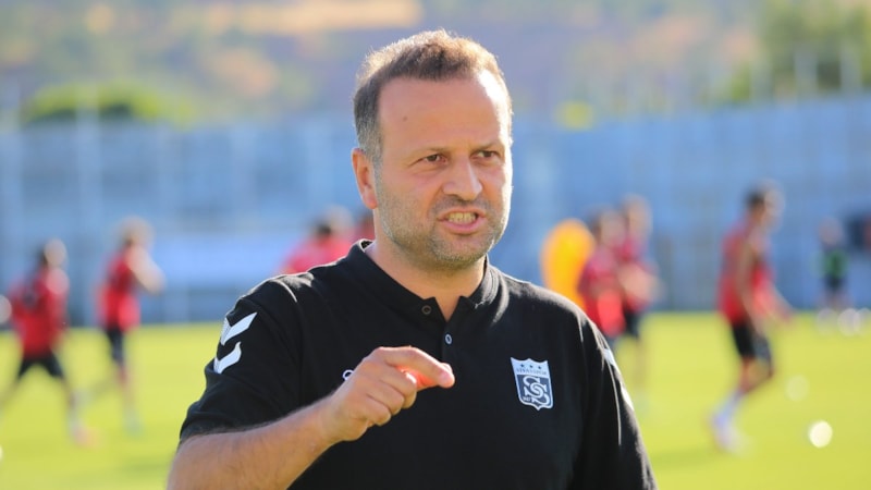 Osman Zeki Korkmaz taraftardan zaman istedi