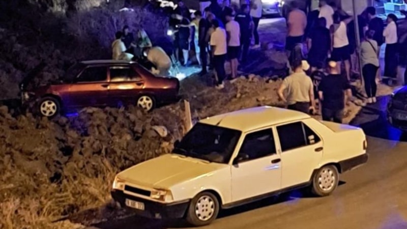 Bursa'da tartıştığı damadının aracıyla kaçan adam tarlaya uçtu