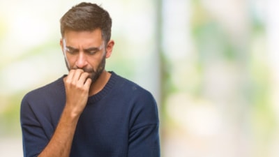 Psikoloji açıklıyor: Konuşurken gözlerin başka yöne bakması bakın ne anlama geliyor