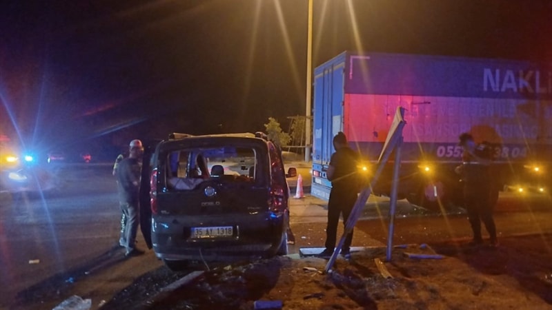 Manisa'da feci kazada 1 kişi öldü, 8 kişi yaralandı