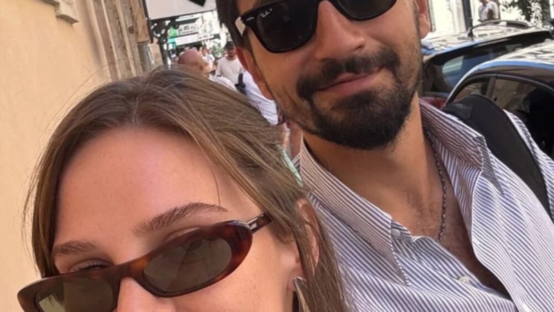 Alina Boz ile Umut Evirgen aşk tatilinde