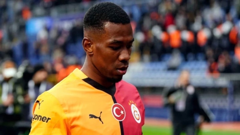 Galatasaray'da Carlos Cuesta Brezilya'ya gitti
