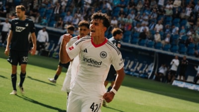 Eintracht Frankfurt, Hoffenheim'ı yendi! Can Uzun, bu haftayı da boş geçmedi