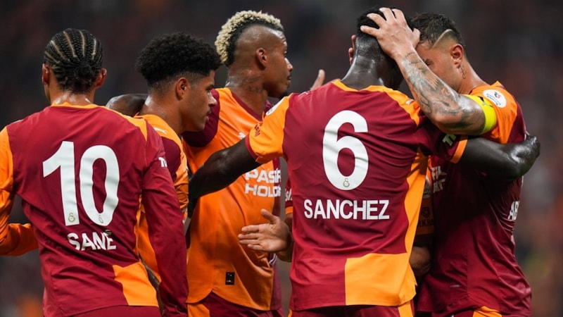 Galatasaray, Rizespor'u üç golle geçti