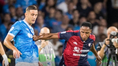 Napoli, Cagliari'yi son dakikada yıktı