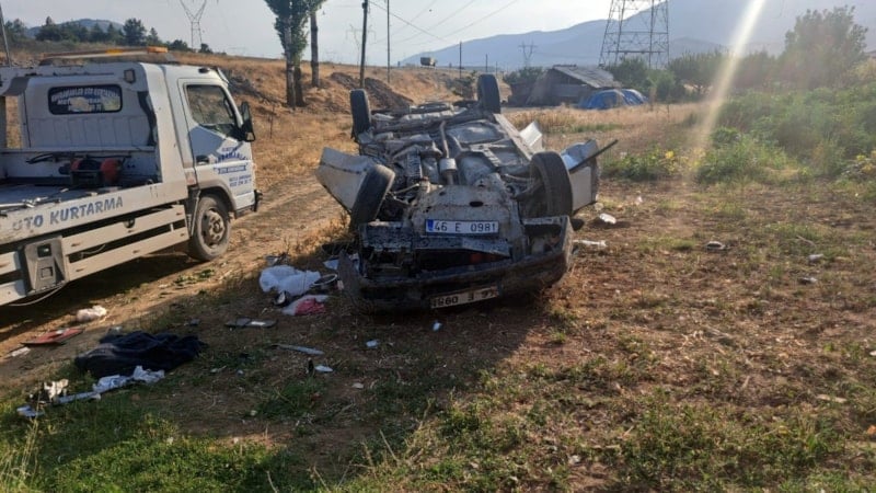 Kahramanmaraş'ta kaza: Sürücü öldü, eşi ağır yaralı